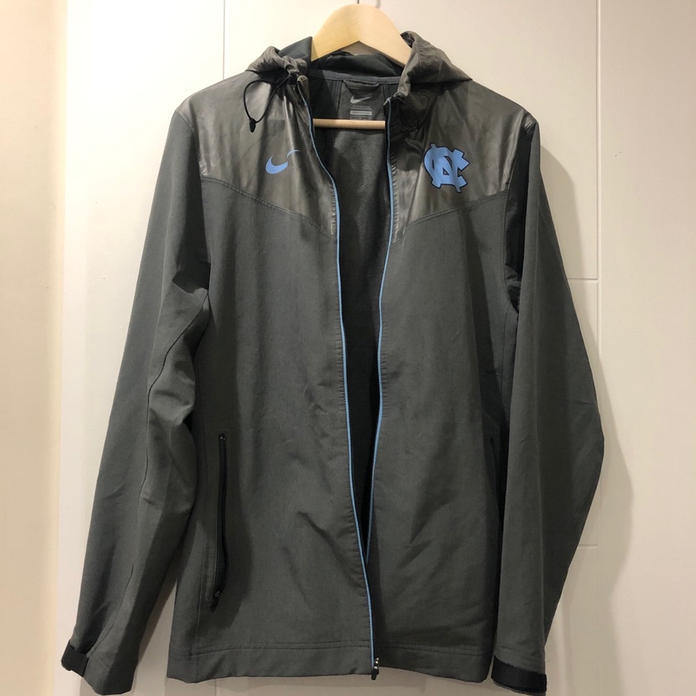 Carolina Nike Unisex Rain Jacket/Windbreaker - S